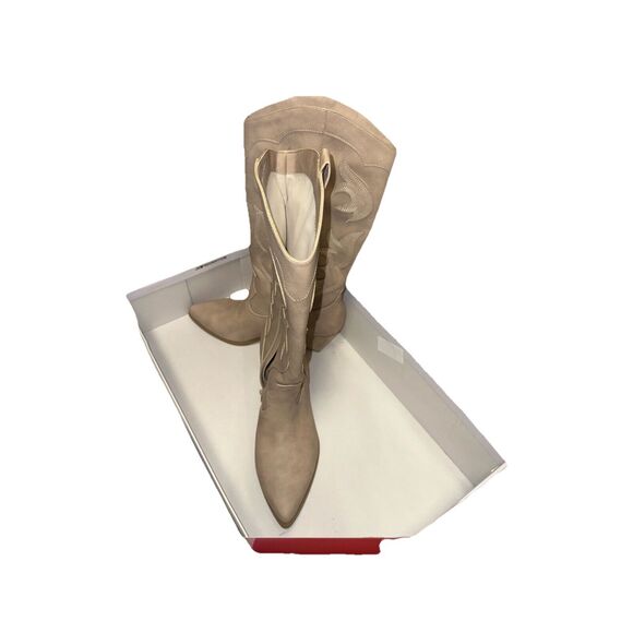 Dolce Vita Cowgirl Kara’s Boots COLOR: SAND NUBUCK - NEW - Size 9 Womens - Picture 2 of 6